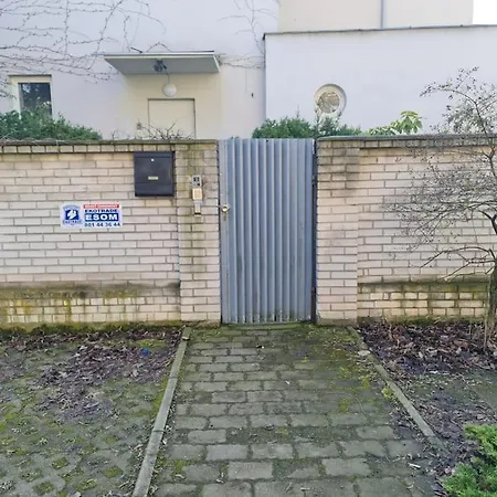 Fantastic Mokotow - Fmg Pokoj E Warsaw Exterior photo